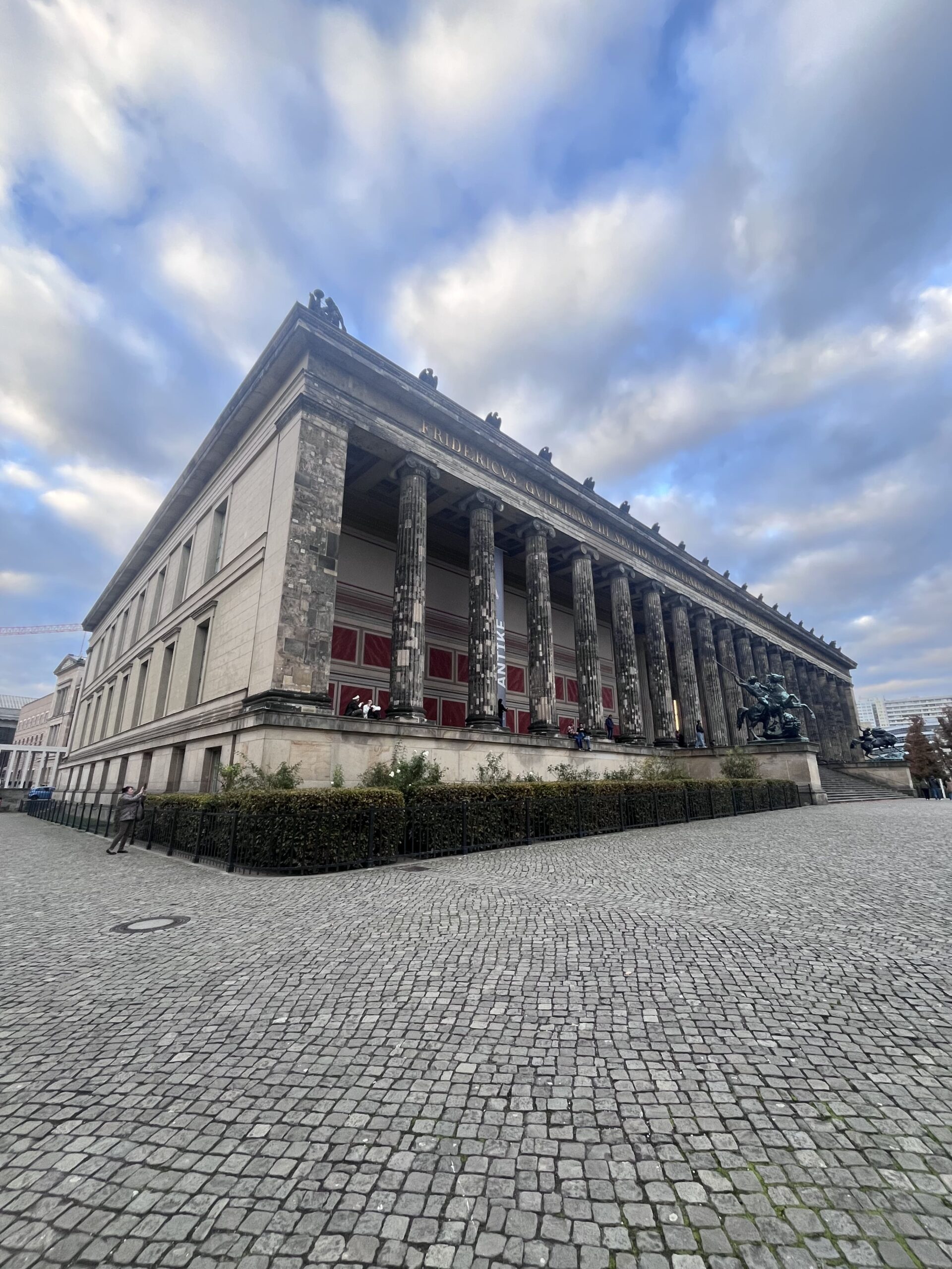 旧博物館の外観