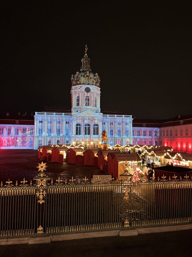 ライトアップされたシャルロッテンブルク城