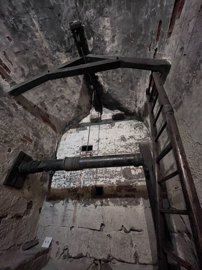 拷問道具の画像