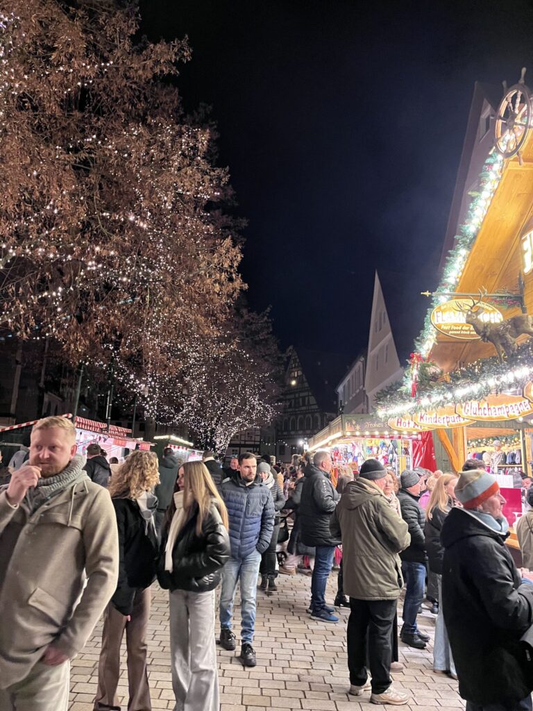 クリスマスマーケットの様子