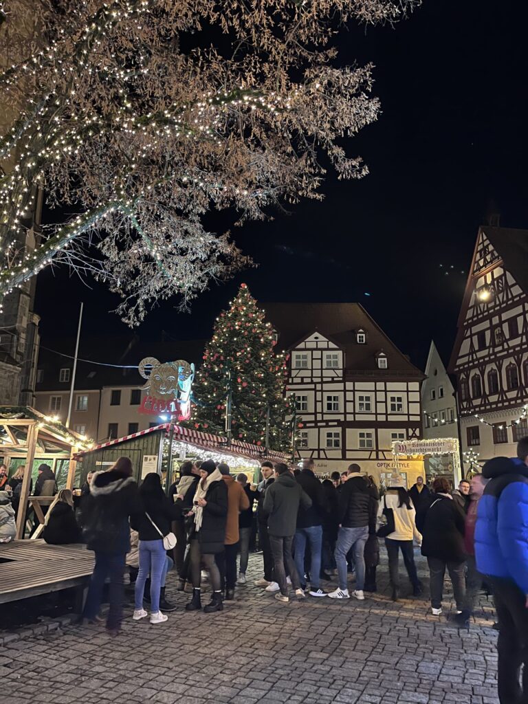 クリスマスマーケットの様子