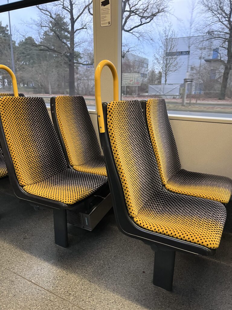 路面電車の座席