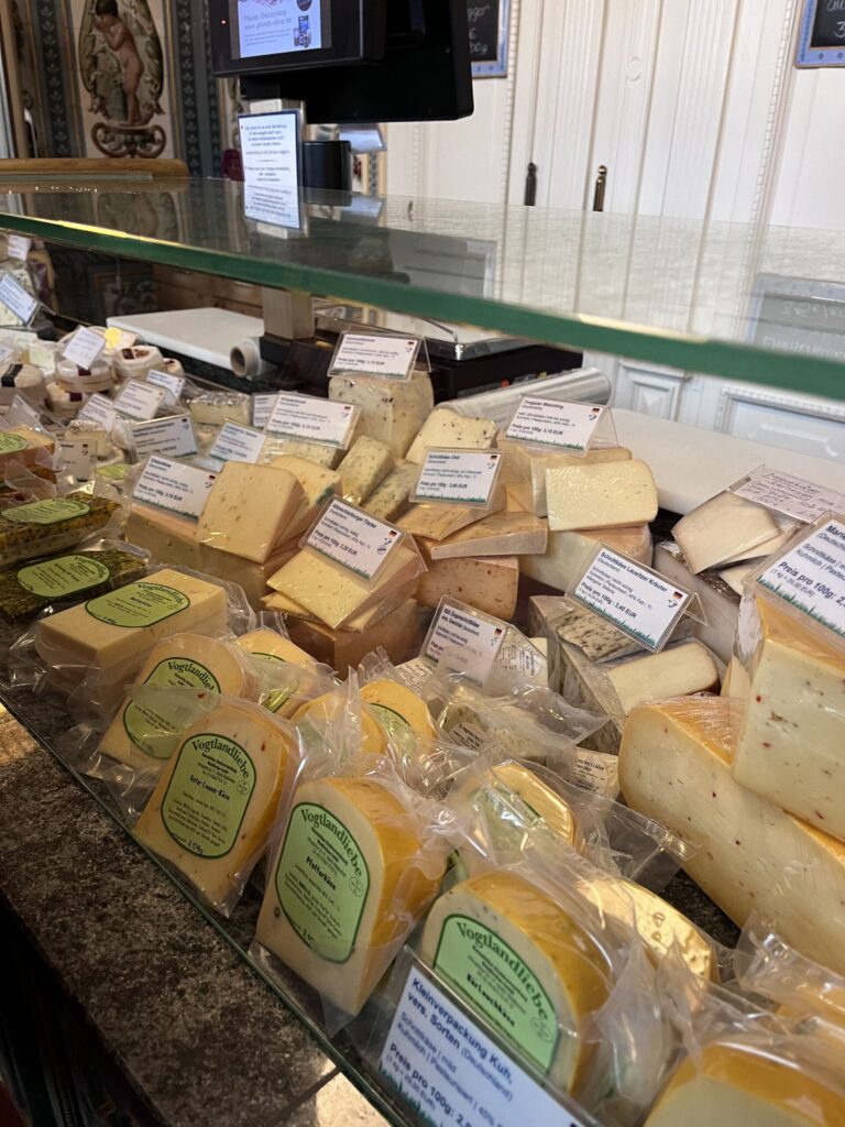 並べられたチーズ