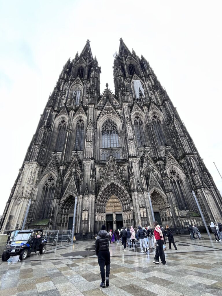 ケルン大聖堂の外観