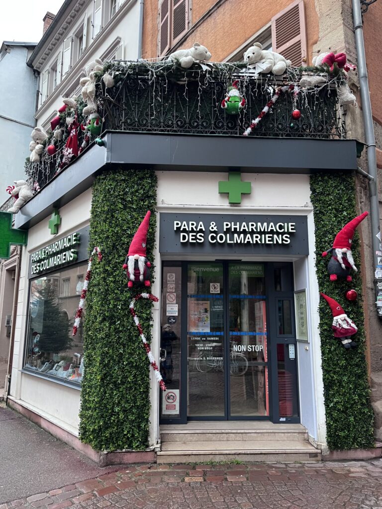コルマールの薬局のおしゃれな装飾