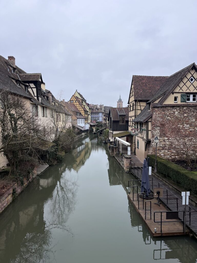 コルマールの橋から見た家々