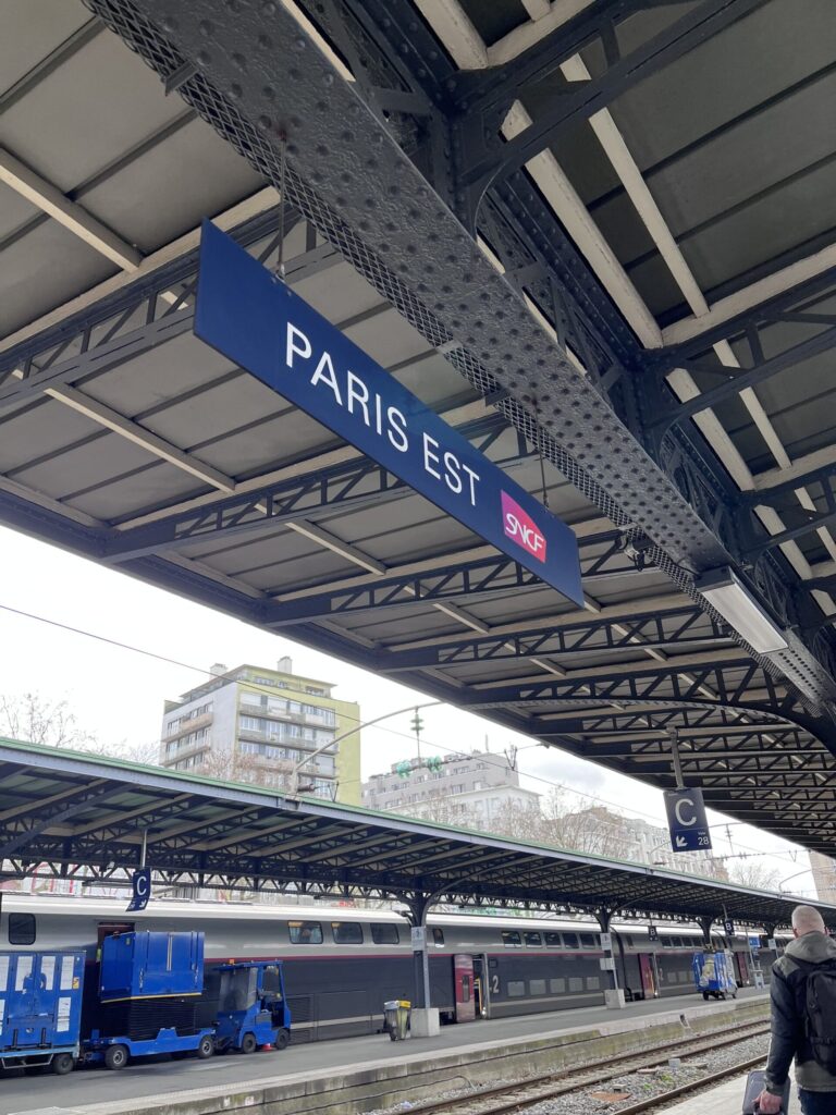 パリの駅
