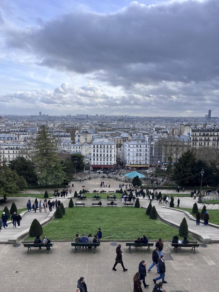 サクレ・クール寺院前から一望するパリの街並み