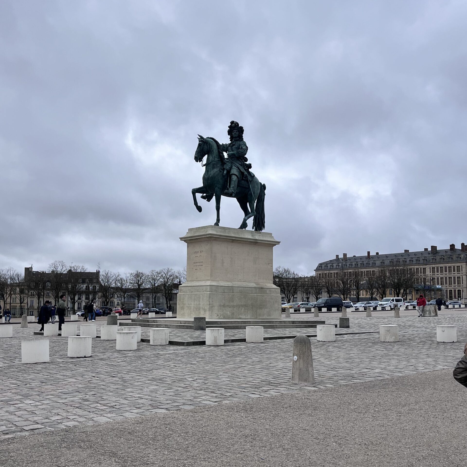 ルイ14世の騎馬像