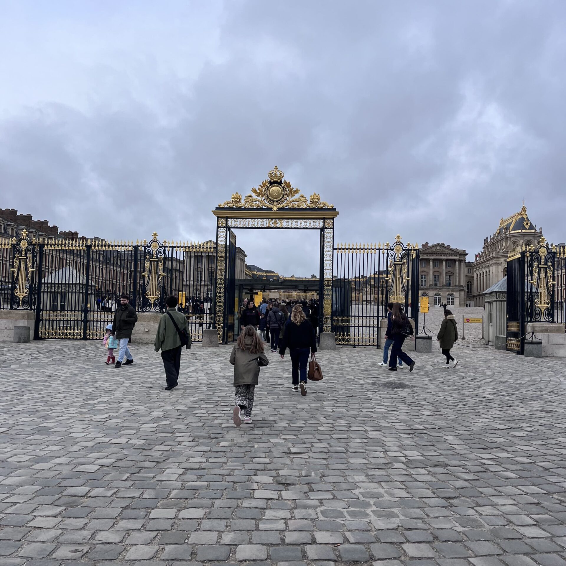 ヴェルサイユ宮殿の正門