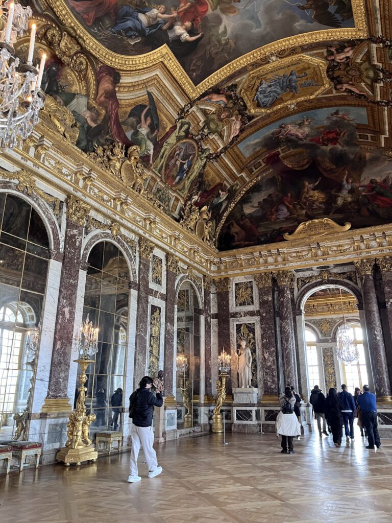 ヴェルサイユ宮殿の鏡の間