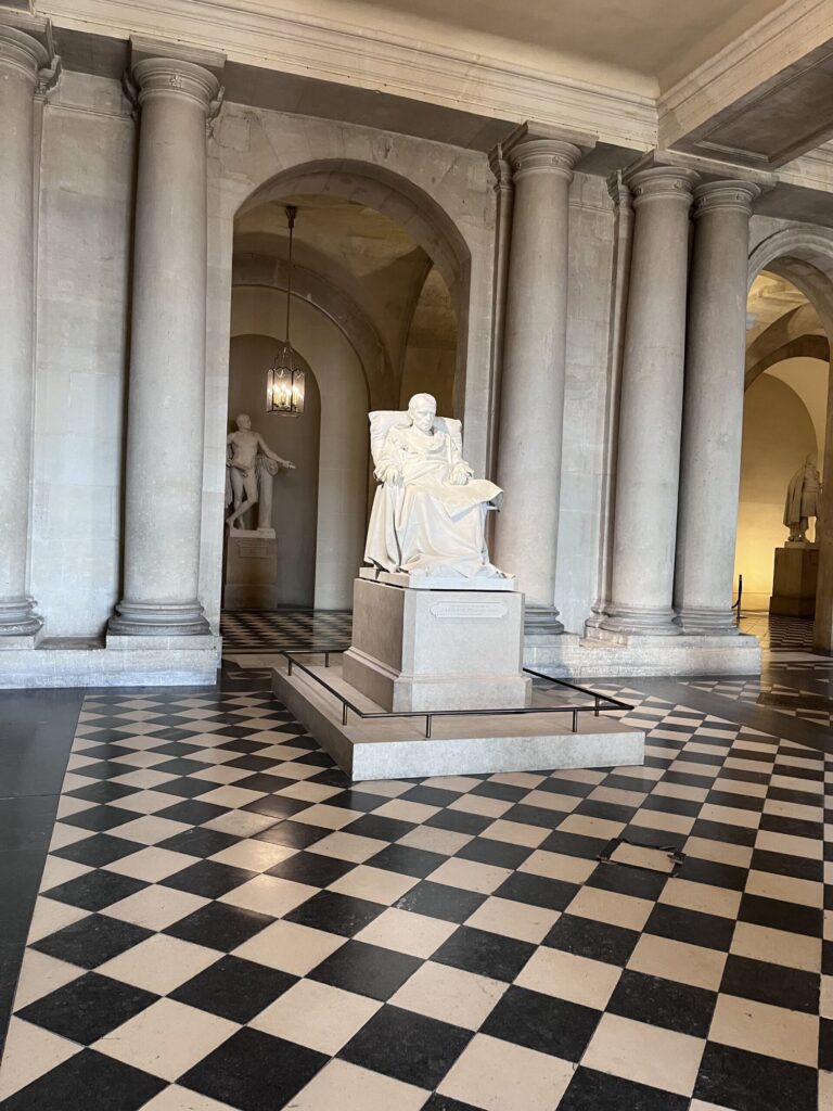 ナポレオンの石像