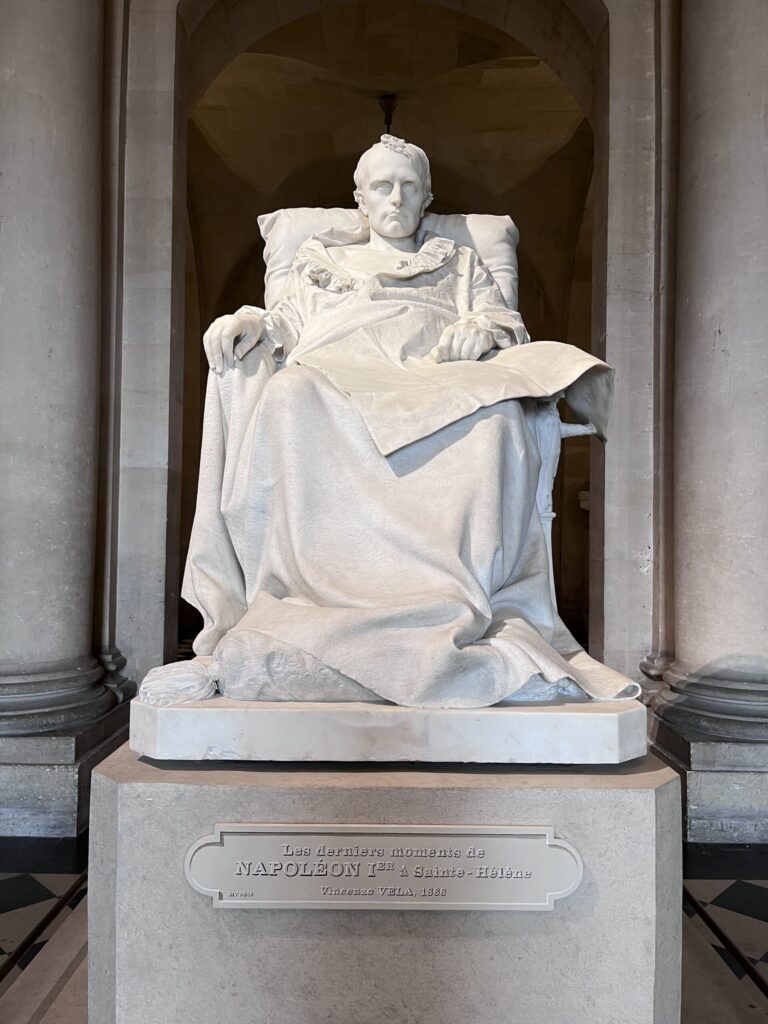 ナポレオンの石像