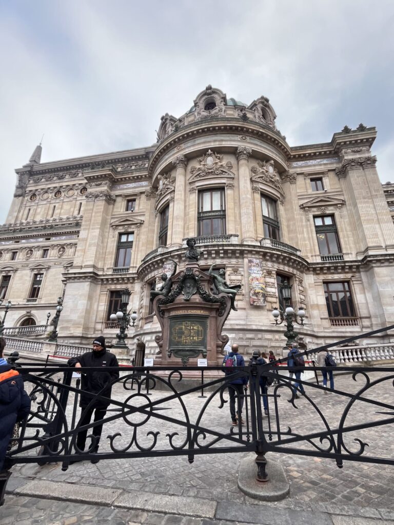 オペラガルニエの外観