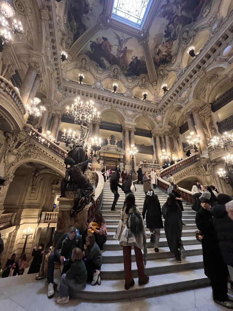 オペラガルニエ内の階段