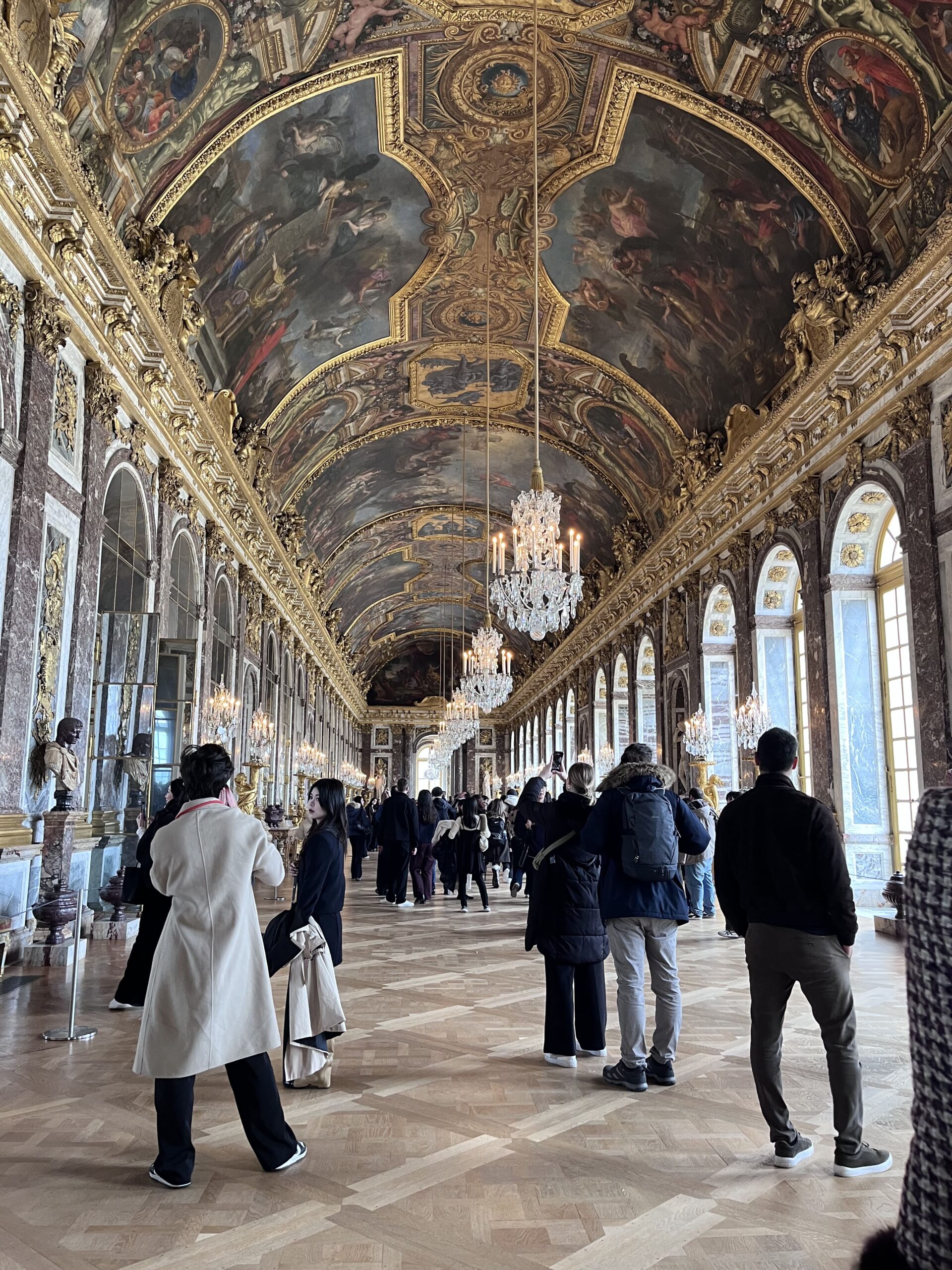 ヴェルサイユ宮殿の鏡の間