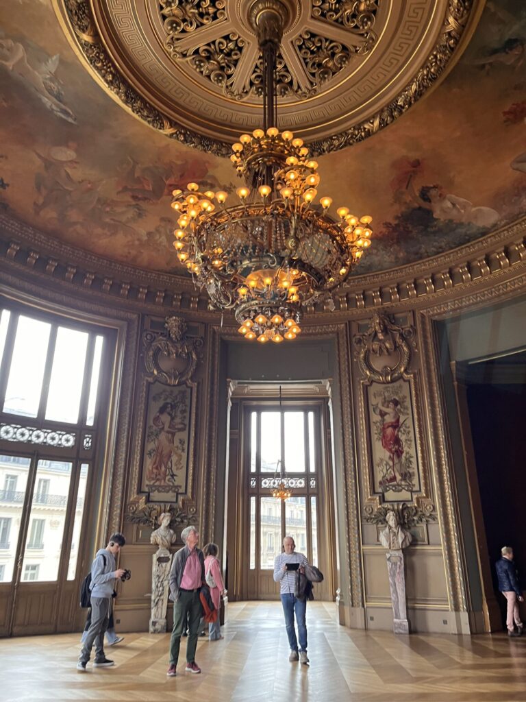 オペラガルニエの内観