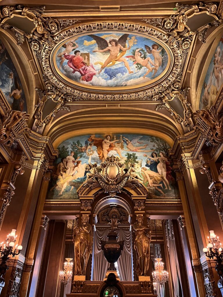 オペラガルニエの内観