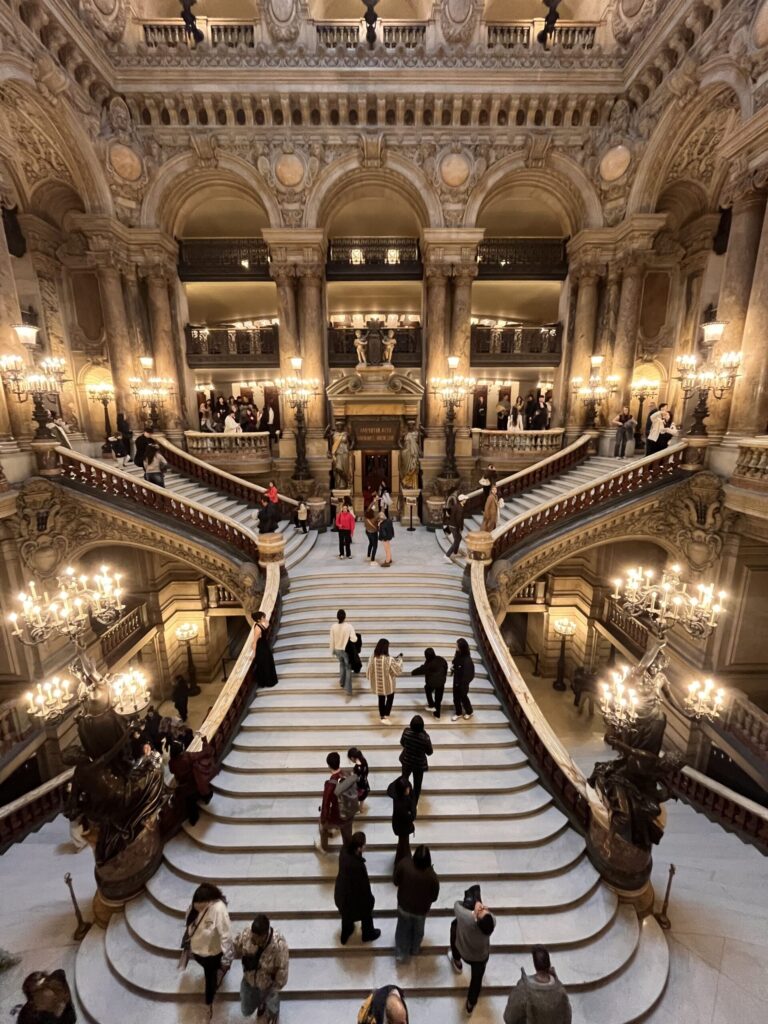 オペラガルニエの階段