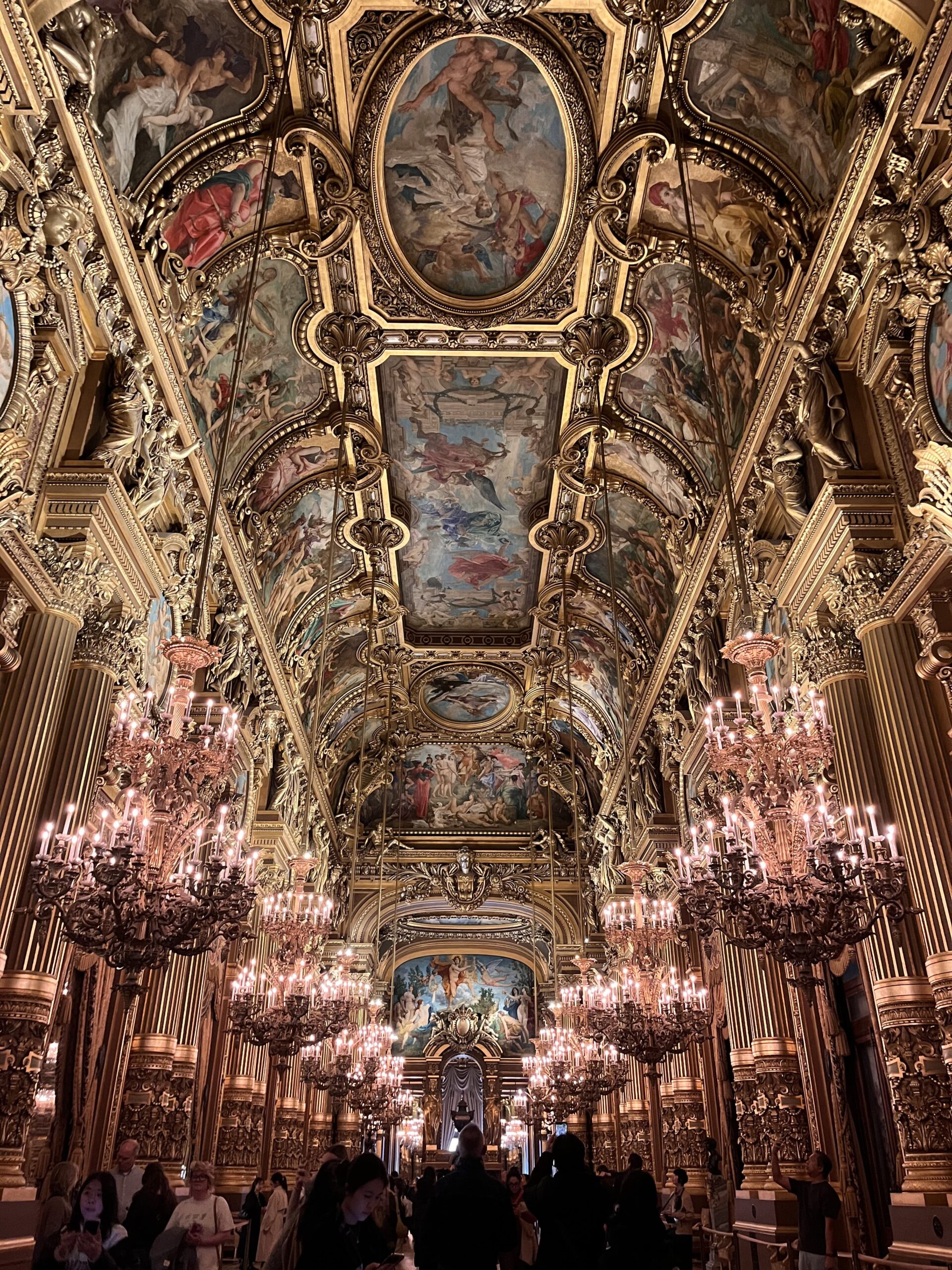 オペラガルニエの内観