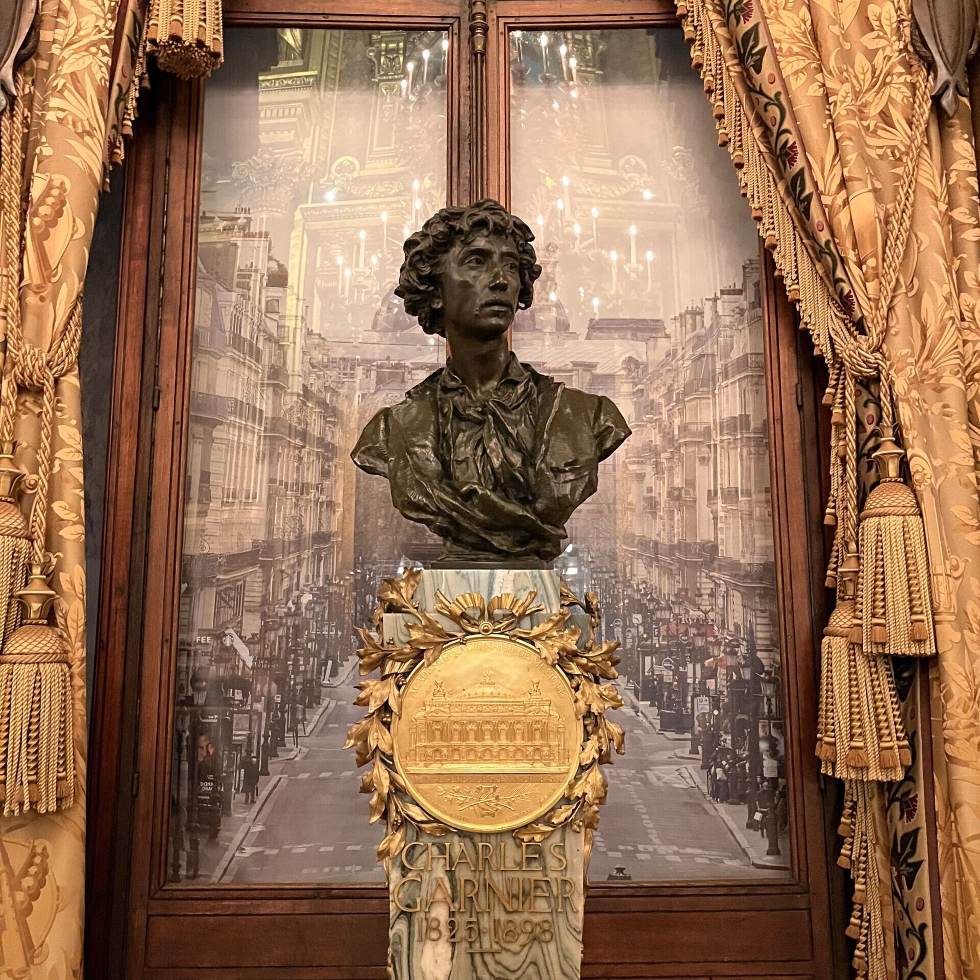 ガルニエの胸像